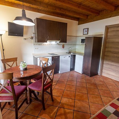 Apartamentos El Pedrayu Onís エクステリア 写真